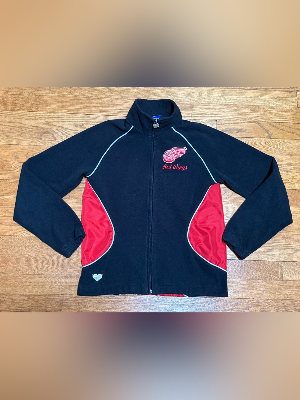 Women’s (Small) Reebok NHL Detroit Red Wings Full Zip Fleece Jacket w/Hearts